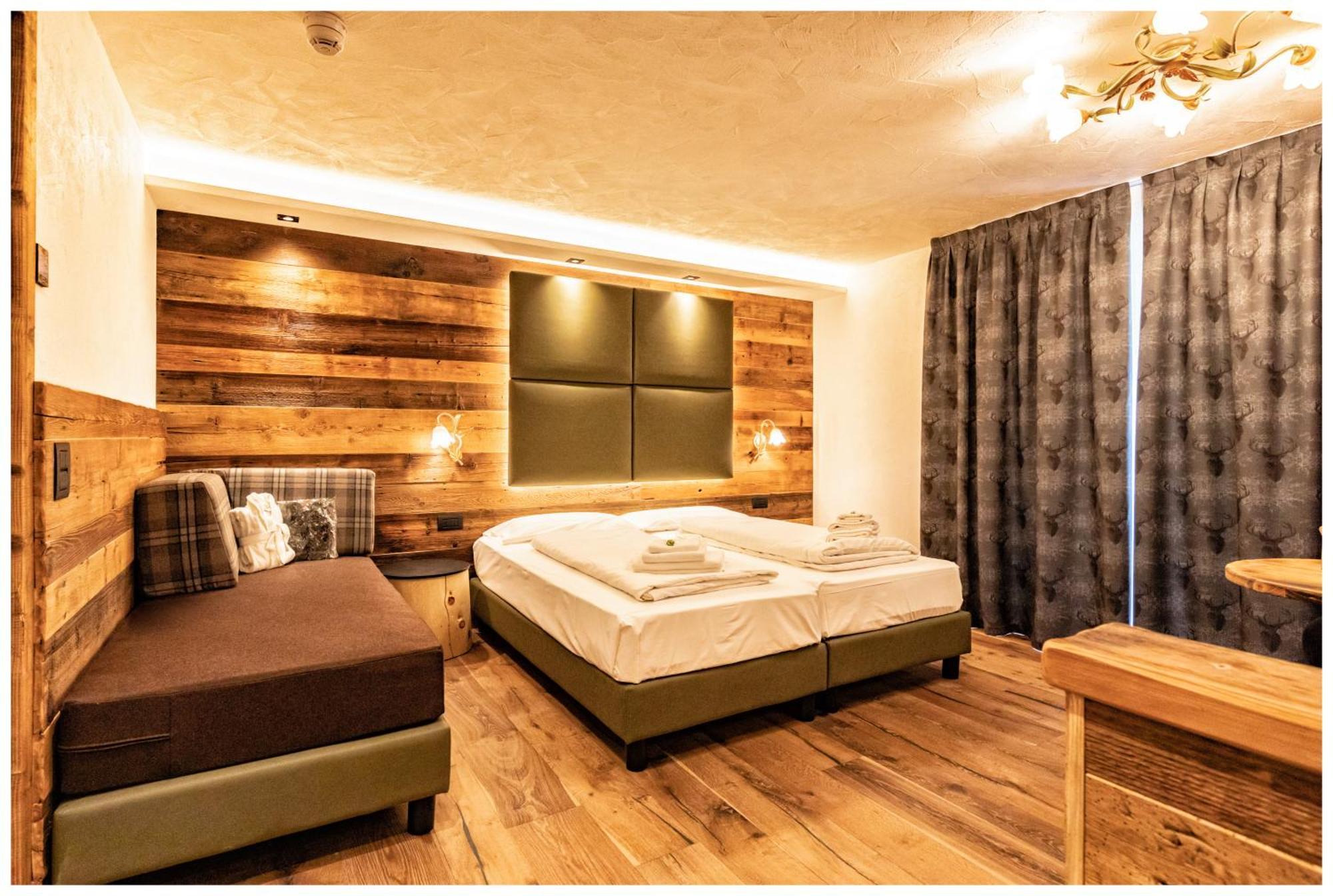 Hotel Arnika Wellness Passo San Pellegrino Exterior photo