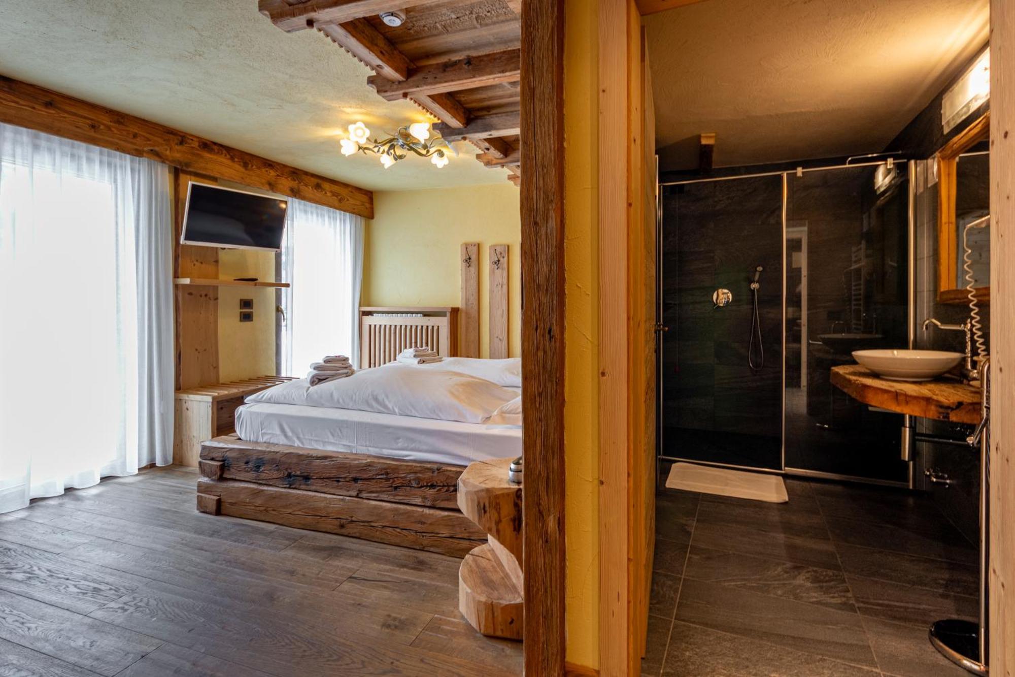 Hotel Arnika Wellness Passo San Pellegrino Exterior photo