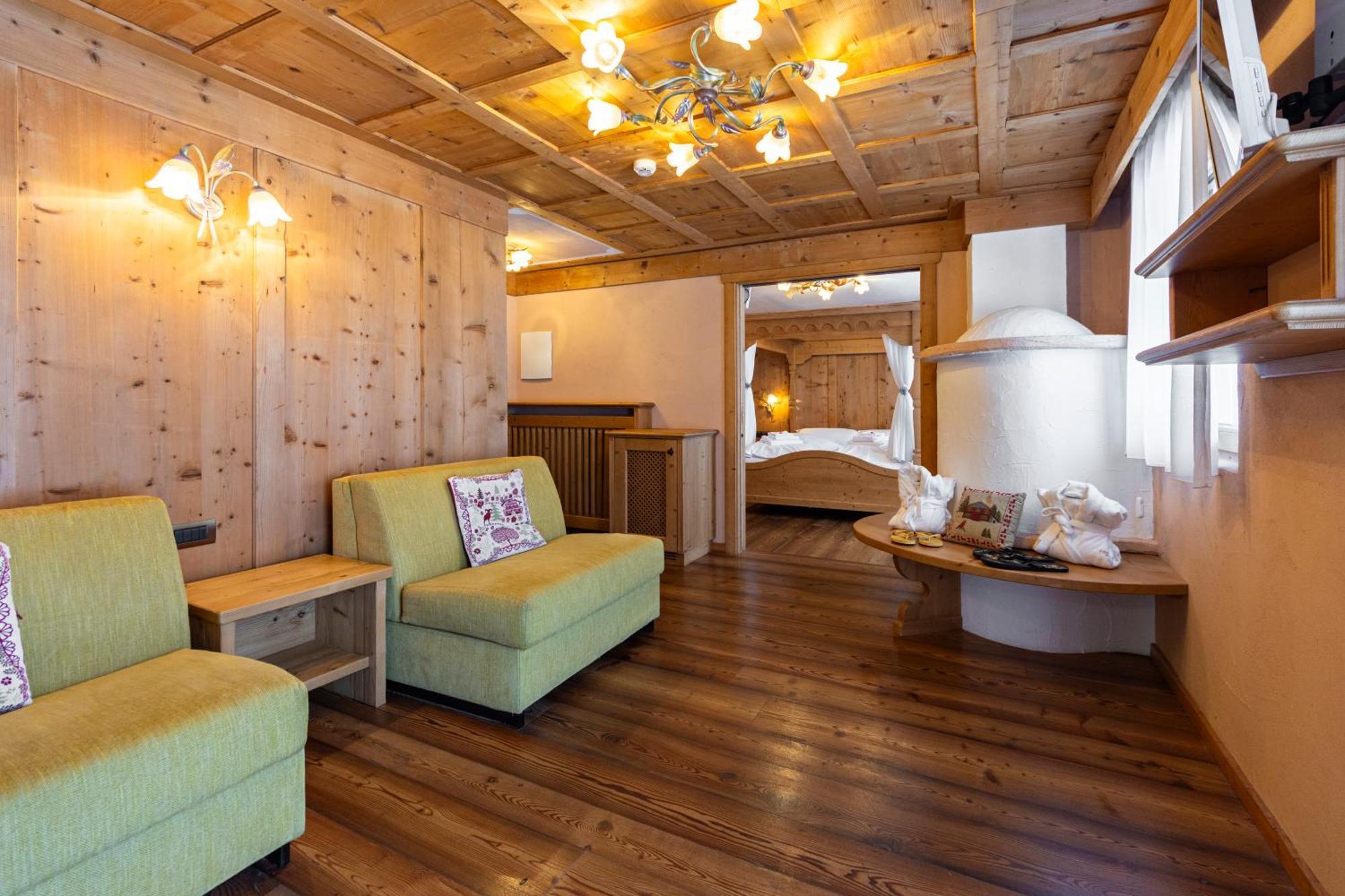 Hotel Arnika Wellness Passo San Pellegrino Exterior photo
