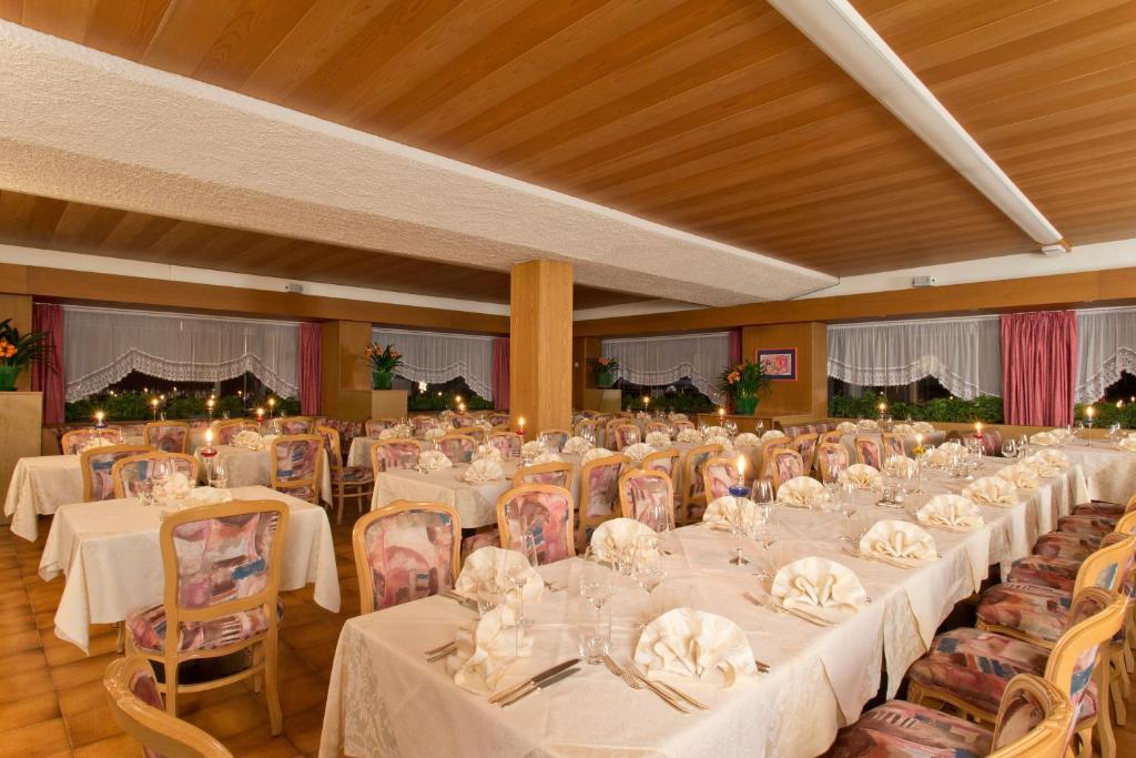Hotel Arnika Wellness Passo San Pellegrino Exterior photo