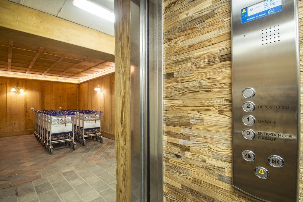 Hotel Arnika Wellness Passo San Pellegrino Exterior photo