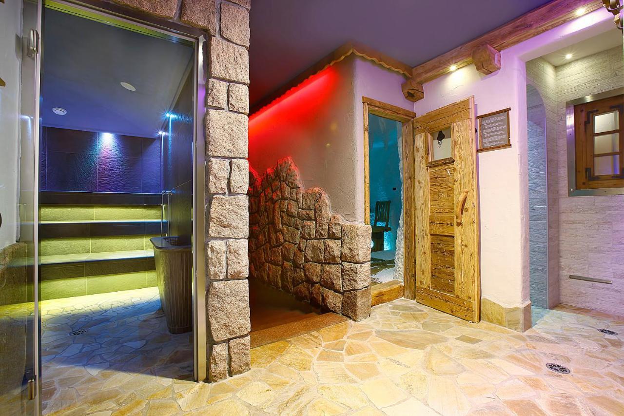 Hotel Arnika Wellness Passo San Pellegrino Exterior photo